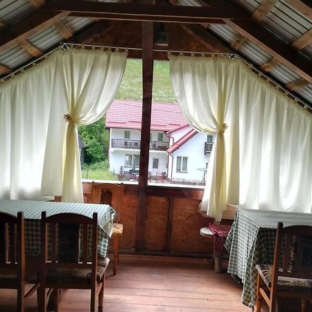 Casuta De Langa Padure Hotel Moeciu De Sus Bagian luar foto