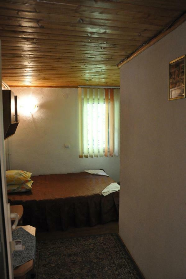 Casuta De Langa Padure Hotel Moeciu De Sus Bagian luar foto