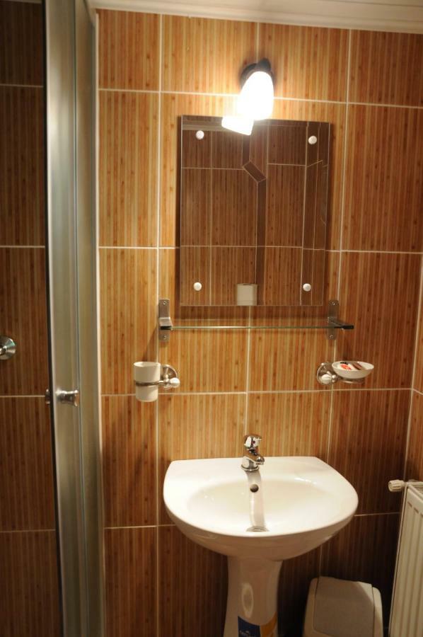 Casuta De Langa Padure Hotel Moeciu De Sus Bagian luar foto