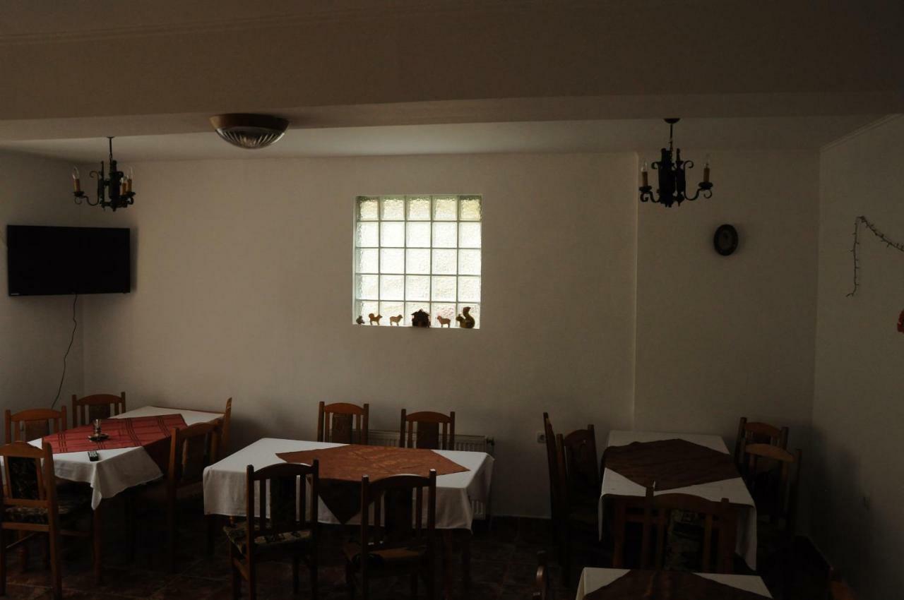 Casuta De Langa Padure Hotel Moeciu De Sus Bagian luar foto